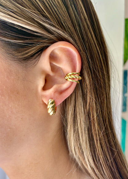 Gold ear cuff and earrings 